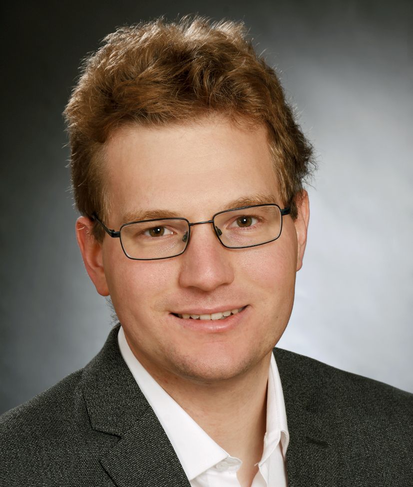 Portrait photo of Florian Lang.